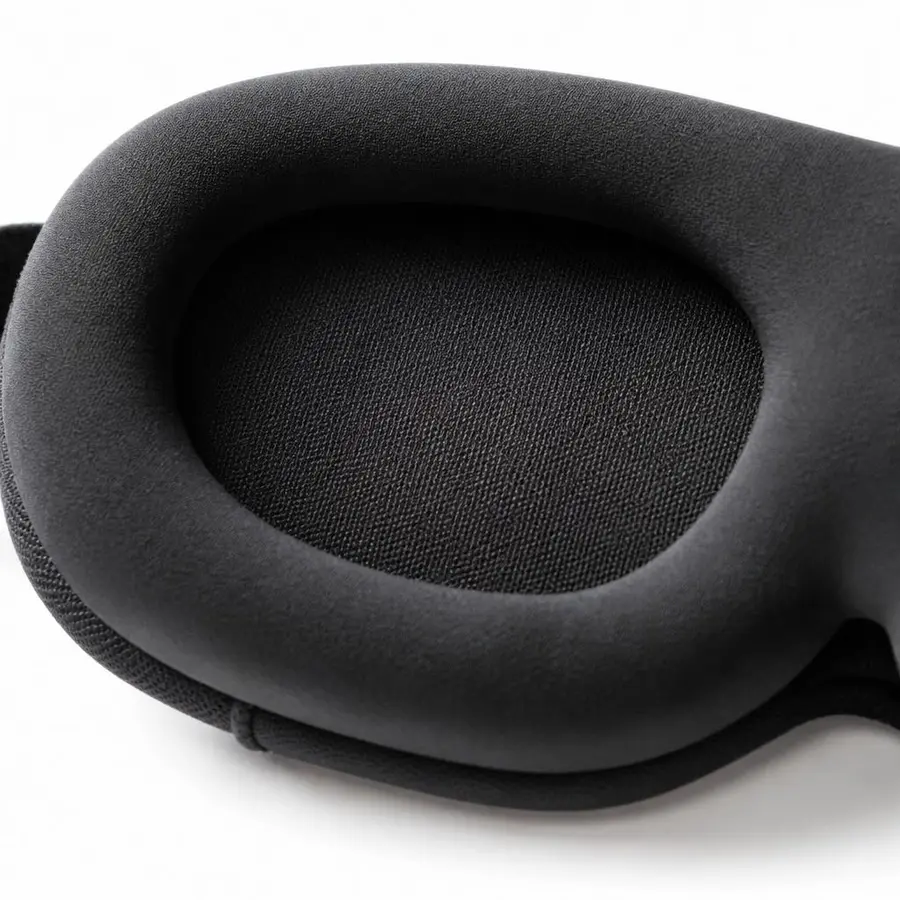 Close-up of the contoured 3D eye cups inside the VELNEXA sleep mask